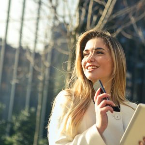 λεμφικό μασάζ woman happy