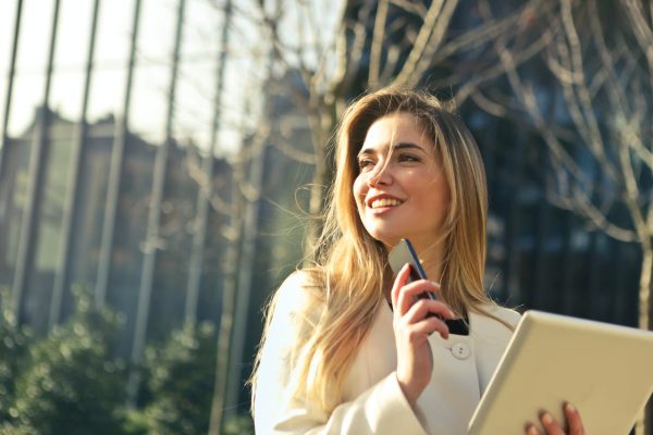 λεμφικό μασάζ woman happy