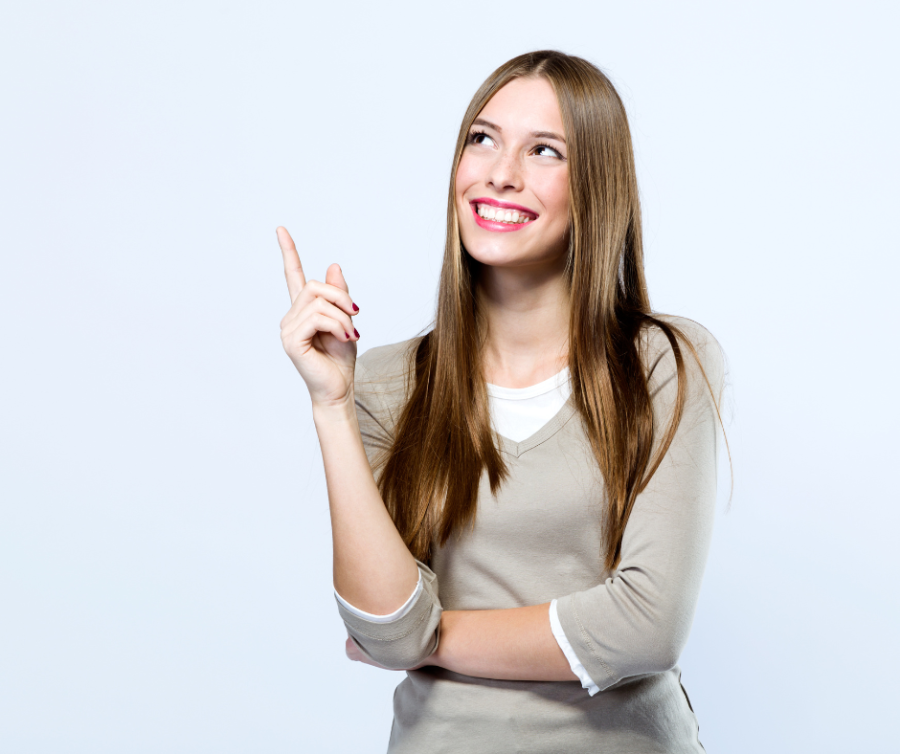 ενέσιμα σε νεαρή ηλικία young woman smiling