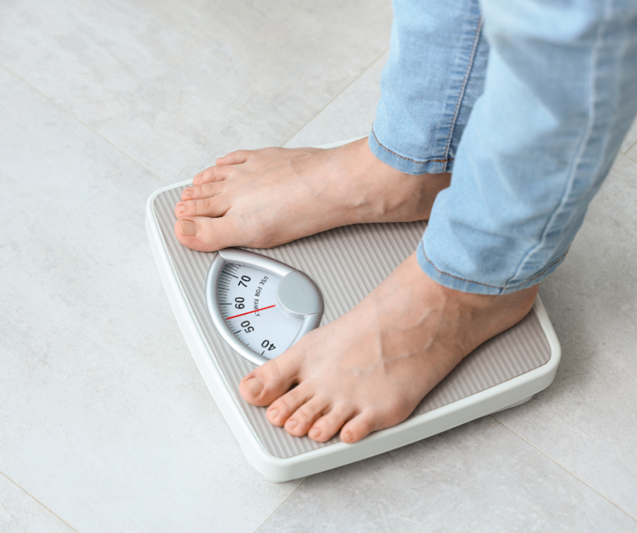 Mounjaro person in weight scale